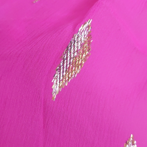 Lilly Pulitzer Silk top with gold - Picture 4 of 9